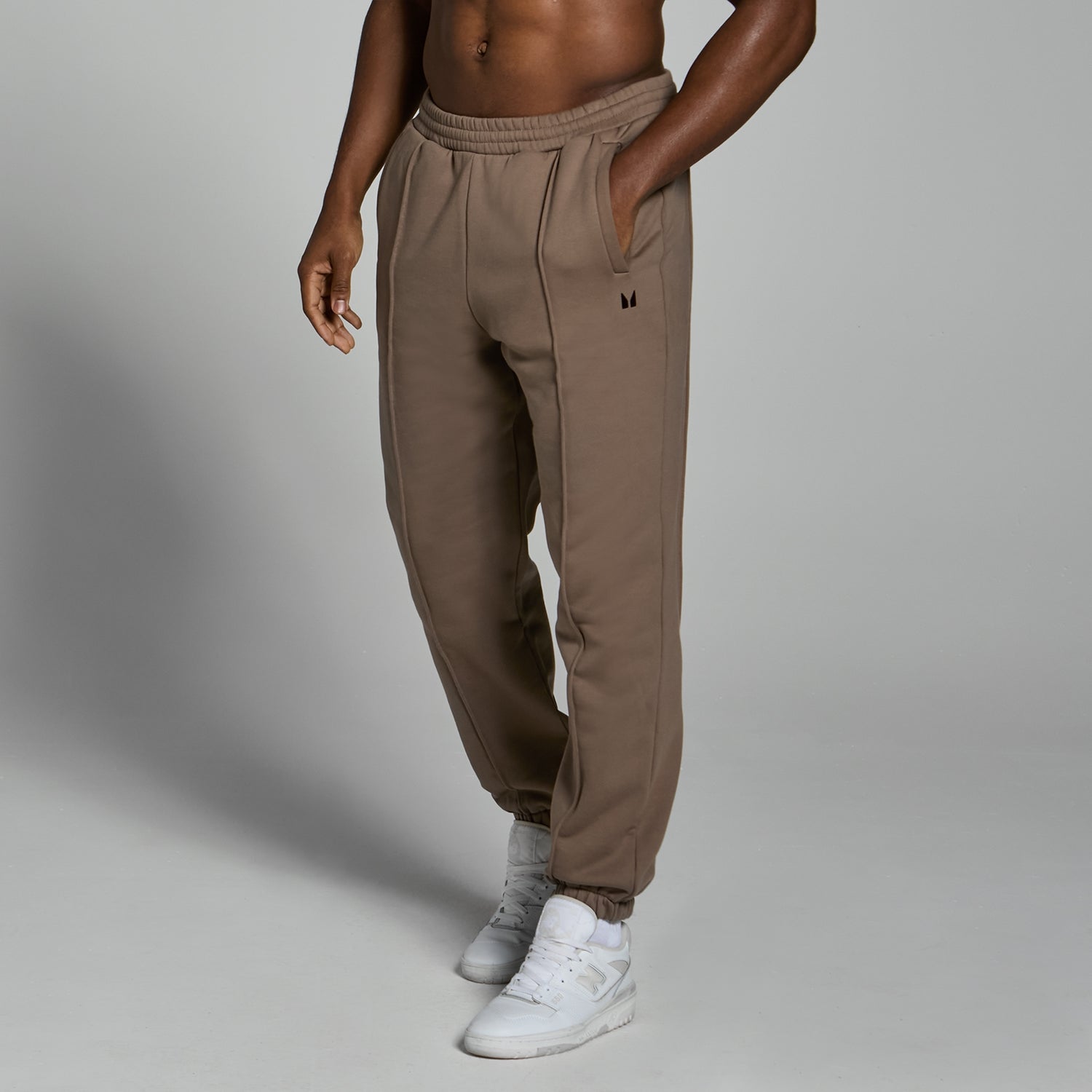 Lifestyle生活方式系列男士超大版型厚实运动裤 - 柔棕色 - XS