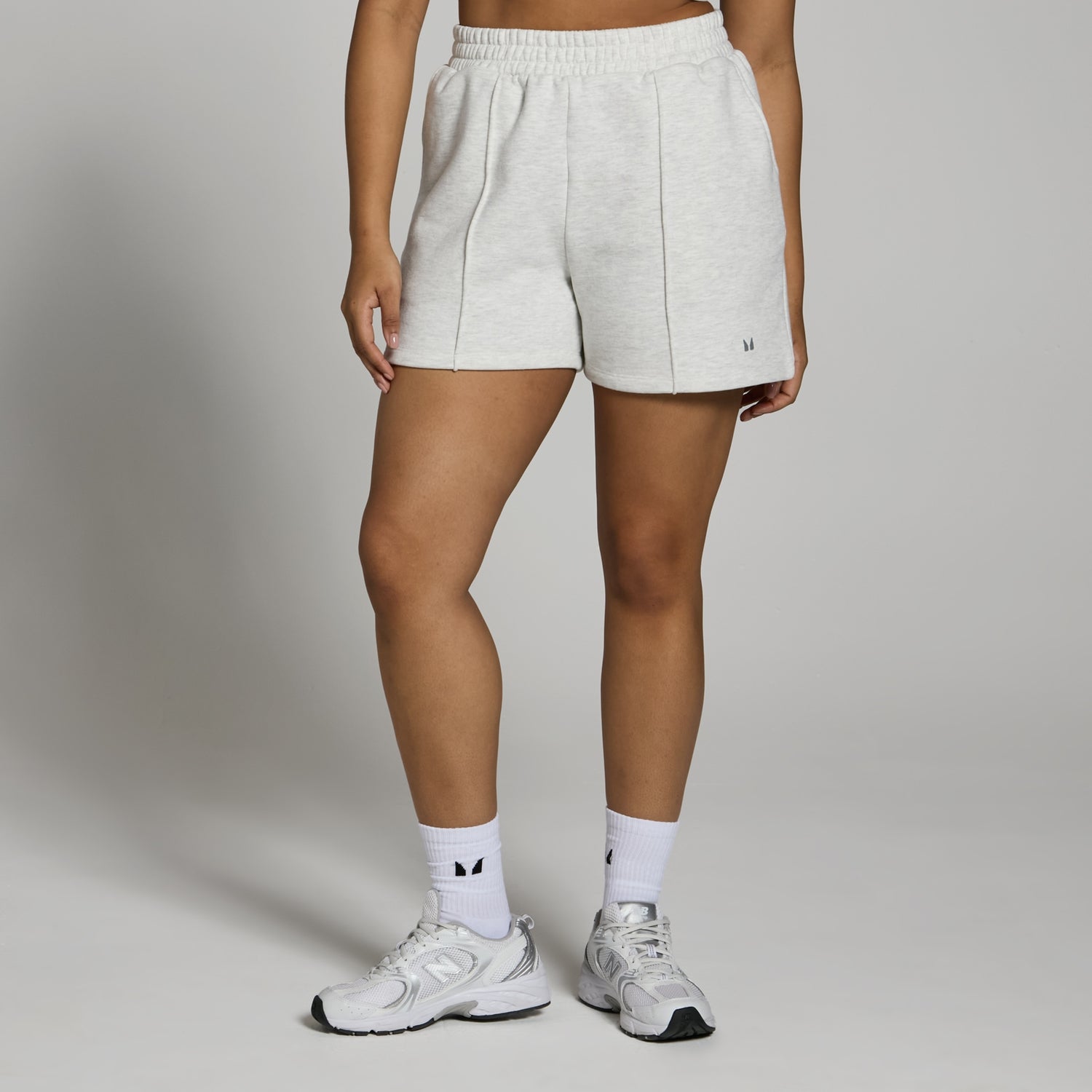 Lifestyle生活方式系列女士短款运动短裤 - 浅灰  - XS